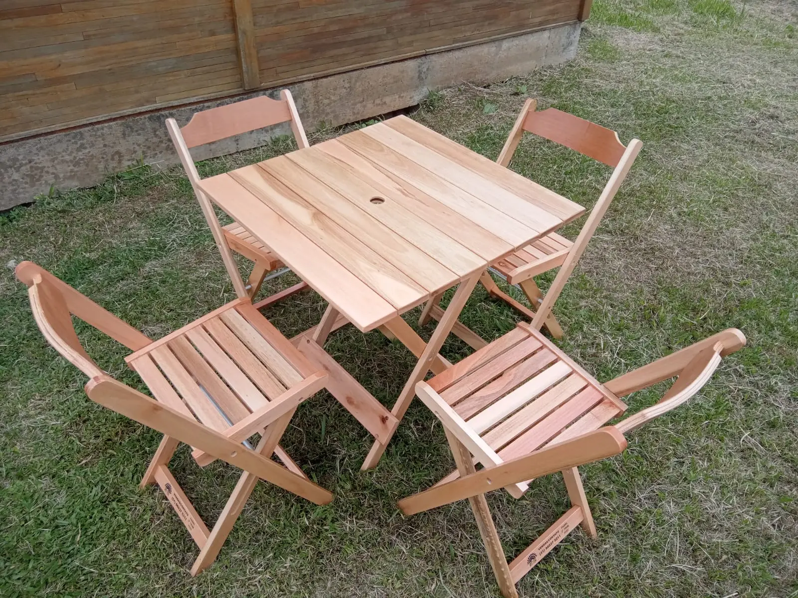 Pintura Natural com cadeiras anatômicas